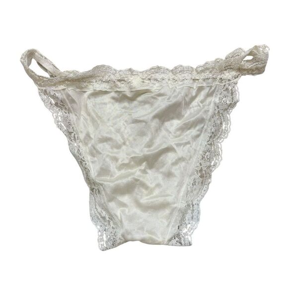 Lot of two Pairs of Ladies Vintage Intimate Moments Brand Lace Panties Size 7 - Picture 5 of 13